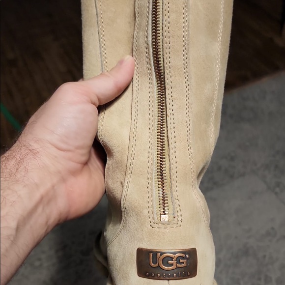 UGG boots. Size 7 - Picture 2 of 8